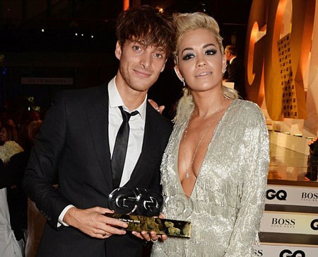 Rita Ora công bố giải thưởng Thành tựu đặc biệt dành cho Paolo Nutini