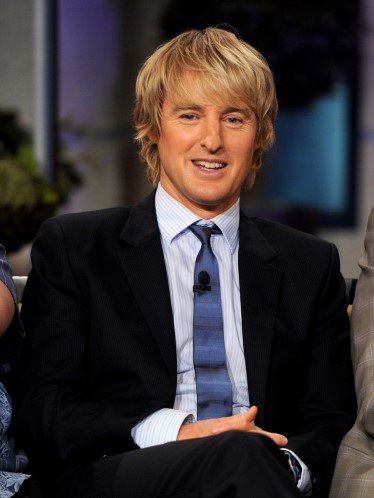 Má lúm đồng tiền cực duyên giúp Owen Wilson trẻ hơn cái tuổi 45 của anh rất nhiều!