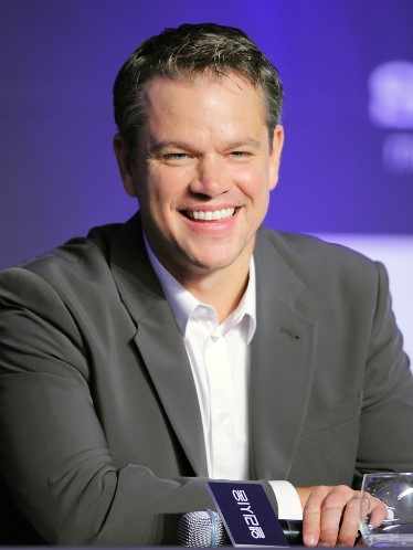 Matt Damon vẫn giữ được nụ cười con trẻ dù đã làm bố và hơn 43 tuổi