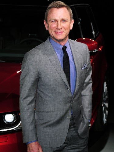 Nam diễn viên của loạt phim James Bond - Daniel Craig vẫn thật phong độ ở tuổi 46!