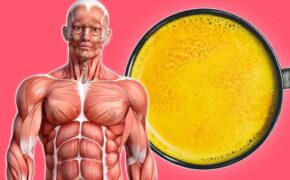 Lợi ích thần kỳ khi cho thêm một muỗng tinh bột nghệ vào sữa