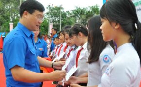 Hơn 2.000 đoàn viên, thanh niên tham gia lễ ra quân Tháng Thanh niên