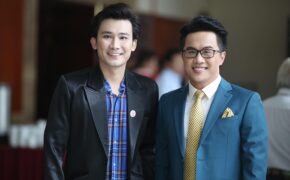 BTV Tấn Tài, ca sĩ Chí Thiện nhận bằng khen “Học tập và làm theo đạo đức Hồ Chí Minh”