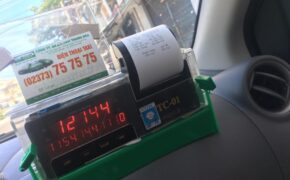 Xôn xao chuyện chàng trai Thanh Hoá bỏ 12 triệu thuê taxi đi gặp người yêu