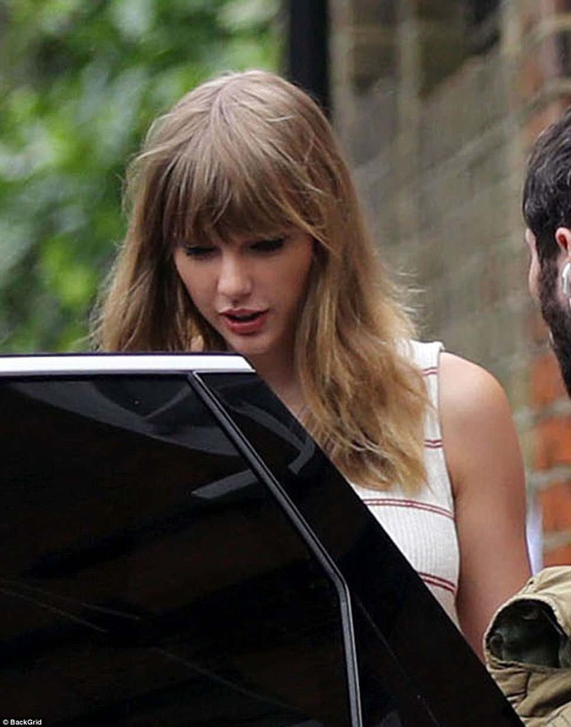 Taylor Swift và bạn trai hò hẹn tại London - 3