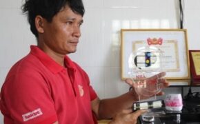 Mới học hết lớp 9 đã sáng chế máy phát điện bằng sức gió