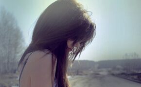 Đau đớn chia tay đời con gái trong đêm Noel