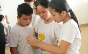 Theo chân các em nhỏ thử làm thám tử ở trại hè khoa học