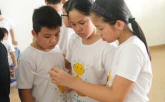 Theo chân các em nhỏ thử làm thám tử ở trại hè khoa học