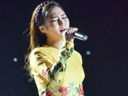 Hương Tràm nhờ Mr. Siro “phù phép” hit “Em gái mưa” dành tặng học trò