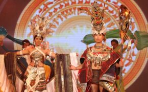 Trang Trần hoá thân thành mẹ Âu Cơ