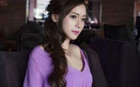 Nhà thiết kế 9X xinh đẹp kiếm nửa tỷ trong 1 tháng