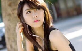 Hot girl ĐH Văn hóa Hà Nội: Mê sử, “máu” kinh doanh