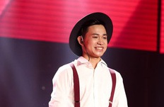 Giọng ca “phi giới tính” Tùng Anh: 6 anh chị em hy sinh để tôi được đi học