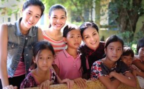 Người đẹp áo dài Khánh Vân tích cực làm từ thiện