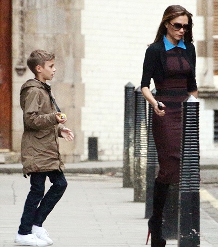 Thân hình của Victoria Beckham ngày càng siêu mỏng.