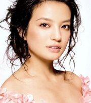 Triệu Vy bỏ tiền mua vai Tiểu Yến Tử?