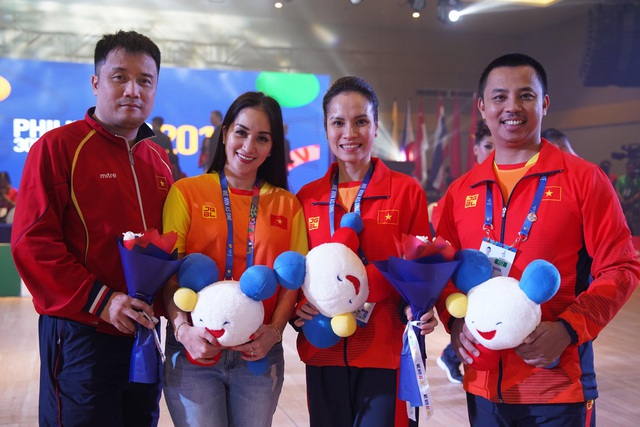 Khánh Thi khóc nức nở khi Phan Hiển giành Huy chương Vàng tại SEA Games 30 - 15