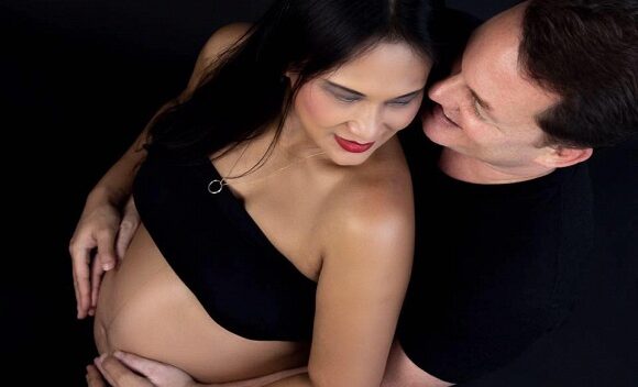 Vợ mới của chồng cũ diva Hồng Nhung lộ bụng bầu vượt mặt