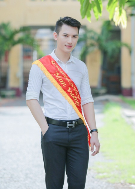 Nam vương sinh viên Cần Thơ 2016 Huỳnh Võ Tiến.