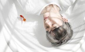 Bộ ảnh trừu tượng chống kỳ thị của nhiếp ảnh gia 9X