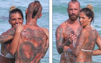 Cặp “sao” xăm trổ nổi bật trên biển