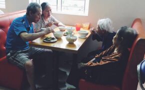 Người đàn bà rời cuộc sống nhung lụa, vào sống ở viện dưỡng lão