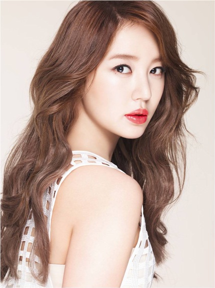 Yoon Eun Hye trở thành gương mặt đại diện cho mỹ phẩm MAC