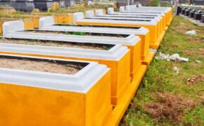 Nghề “làm đẹp” mộ người chết “đắt hàng” dịp cận Tết