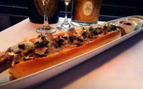 Ngỡ ngàng với những “siêu phẩm” hot dog đắt gấp cả ngàn lần “phiên bản thường”