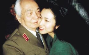 Đạo diễn Hollywood và bức thư gửi Đại tướng