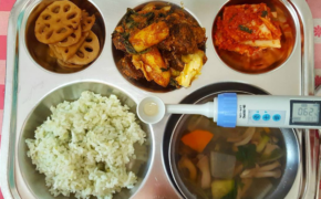 Học sinh trên khắp thế giới ăn gì vào bữa trưa?