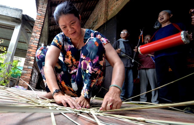 Ngoài việc xua đuổi cái xấu, đón bình an thì nghệ thuật Sắc bùa còn mang lại không khí vui tươi cho một mùa vụ mới.