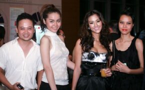 Nhộn nhịp “sao”  trong đêm thời trang Fashion Boulevard