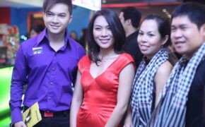 Dàn sao nô nức đi xem “Cánh Đồng Bất Tận”