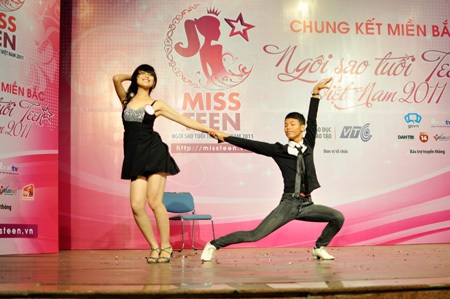 Bộ ba cô gái Huế quyết “làm khó” BGK Miss Teen - 10