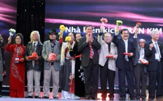 Những hình ảnh đẹp trong lễ khai mạc Liên hoan phim lần thứ 17