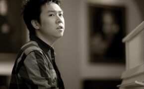 Lê Hiếu đã chuẩn bị quà 8/3 rất đặc biệt cho mẹ và bạn gái