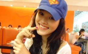 Siêu mẫu Tuyết Lan khoe người “muốn ôm nhất” đêm giao thừa