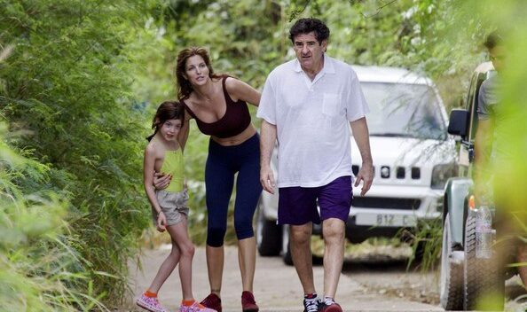 Vòng quanh thế giới giải trí ngày 23/12