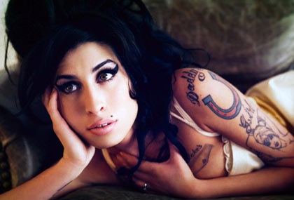 Trộm ghé thăm nhà ca sĩ đoản mệnh Amy Winehouse  - 1