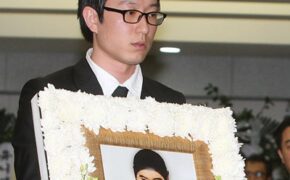 Người thân và đồng nghiệp tiễn đưa Andre Kim