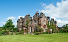 Ngắm dinh thự như mơ của Brangelina tại Scotland