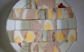 Thưởng thức “giò trứng Nộn Khê” – đặc sản nức tiếng đất Ninh Bình