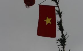 Mong mau tới Tết dựng nêu ăn chè