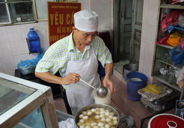 Bánh làm đến đâu hết đến đó