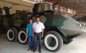 Nông dân Việt “chế” máy bay, tàu ngầm khiến chuyên gia nước ngoài “ngả mũ bái phục”