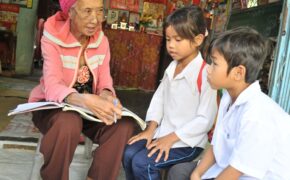 Người nghèo “thờ ơ” với Tết