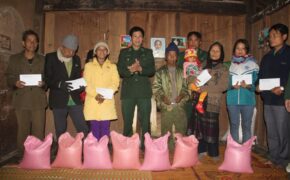 Tết sớm cho người nghèo nơi biên giới Việt – Lào