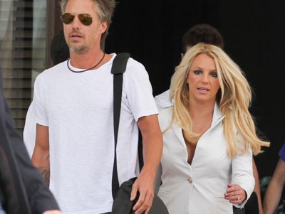 Britney Spears háo hức với đám cưới ở Hawaii